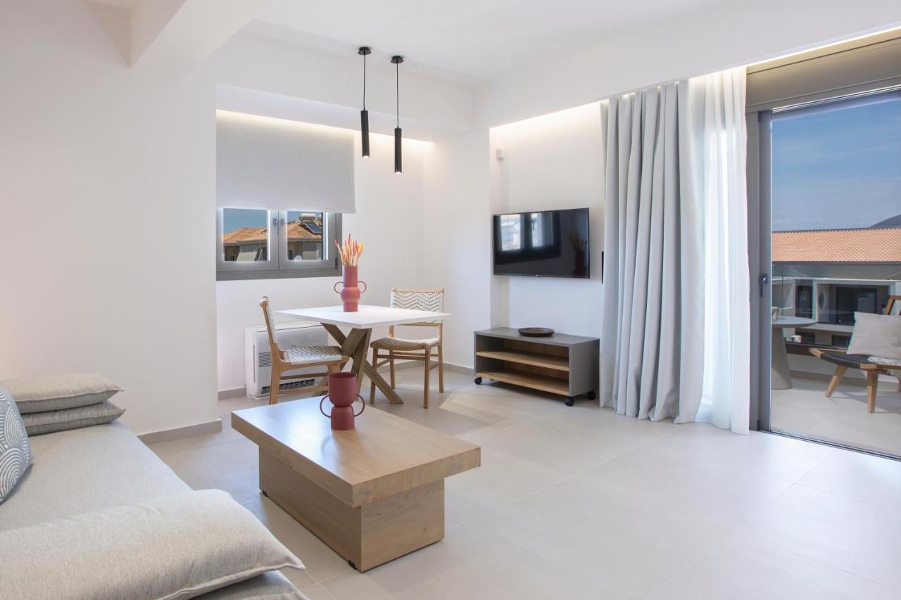 Achillion Suites Lefkada City Exterior photo
