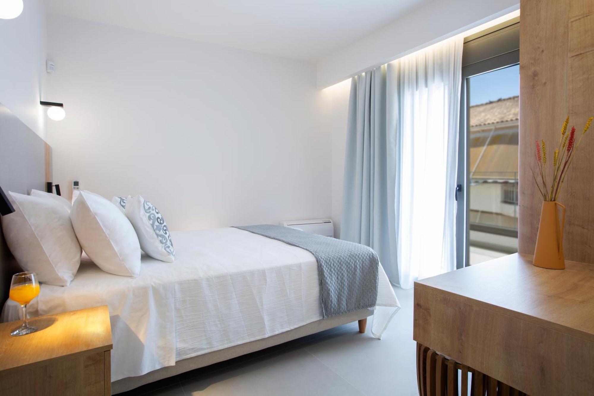 Achillion Suites Lefkada City Exterior photo